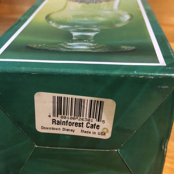🛍️ NIB CLOSED DISNEY RainForest Cafe Hurricane Glass - Picture 4 of 4